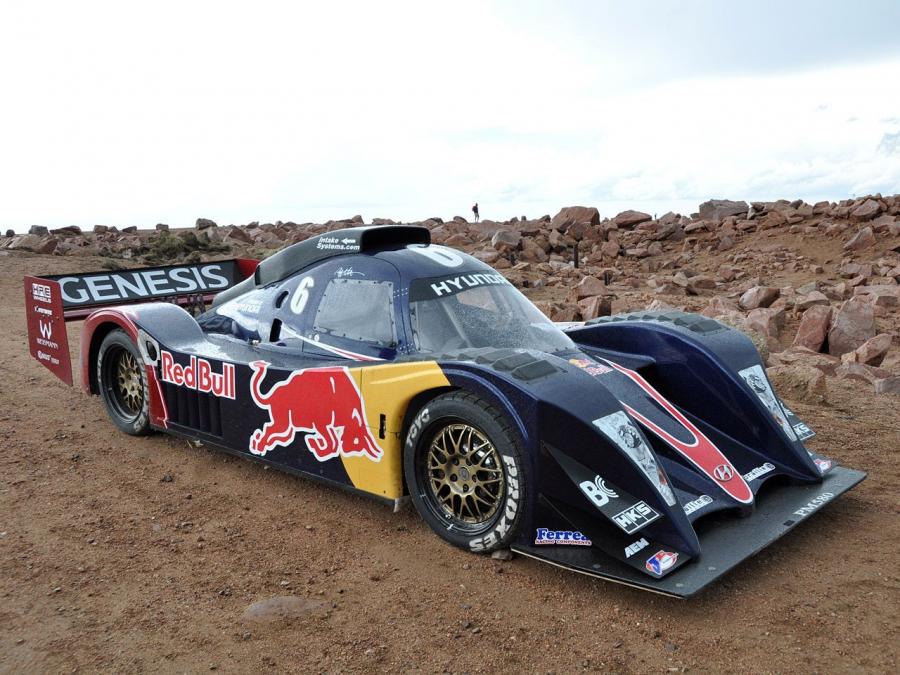  Hyundai Genesis PM580 Red Bull by RMR 2010 года  (фото 8 из 9)